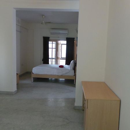 White House Hotel Bangalore Esterno foto