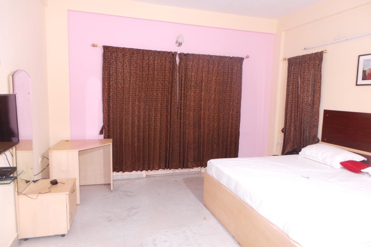 White House Hotel Bangalore Esterno foto