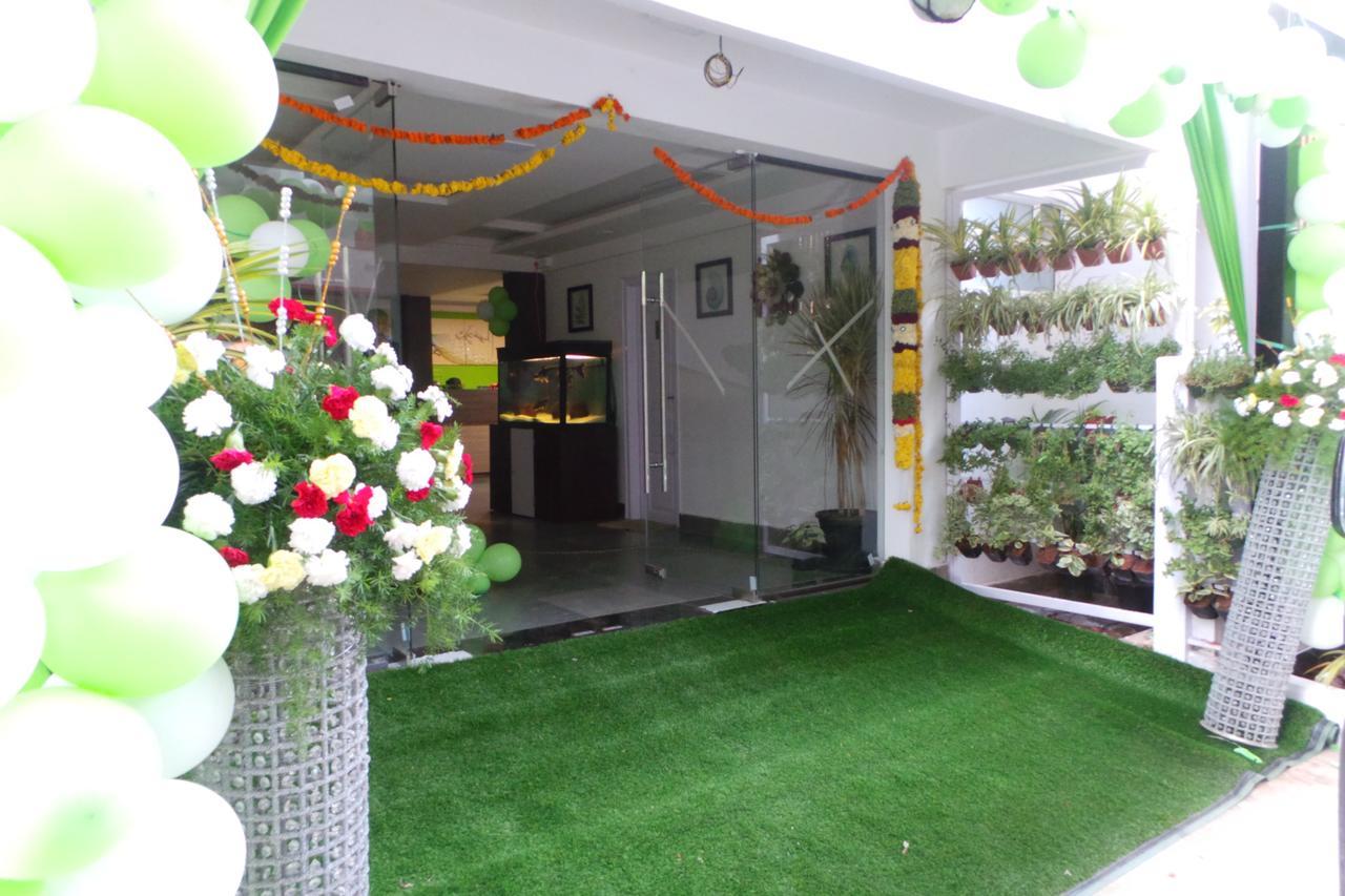 White House Hotel Bangalore Esterno foto