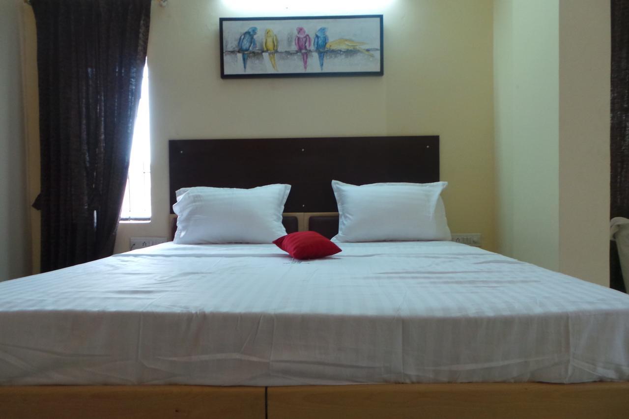 White House Hotel Bangalore Esterno foto