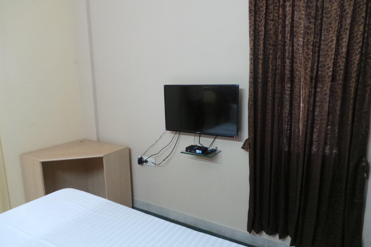 White House Hotel Bangalore Esterno foto