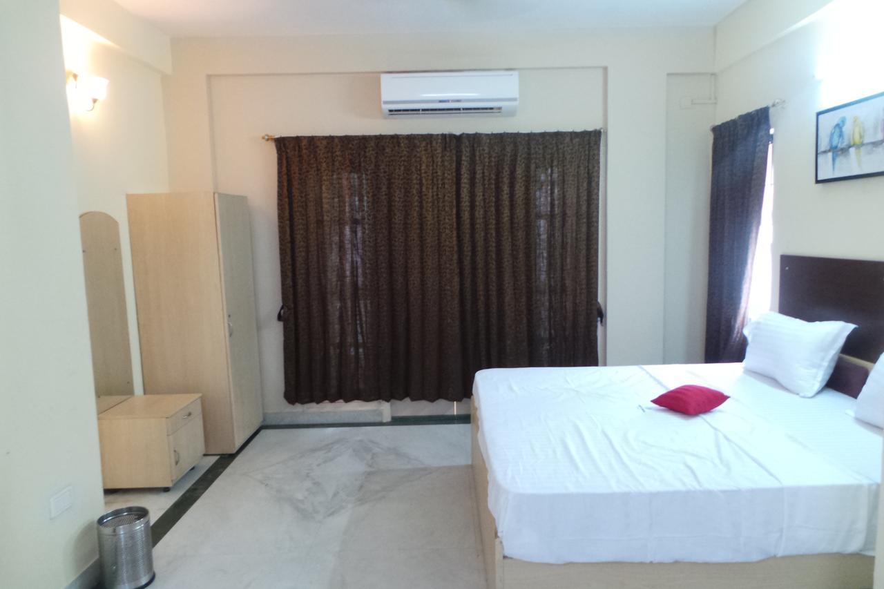 White House Hotel Bangalore Esterno foto